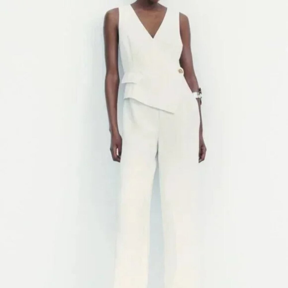 Zara Cream V-Neck Sleeveless Jumpsuit
